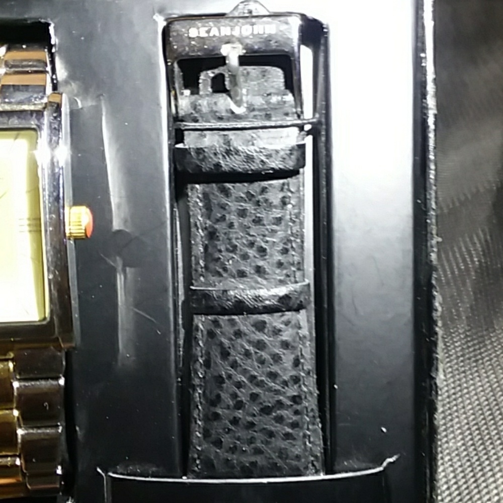 Watch - Picture 3 of 3